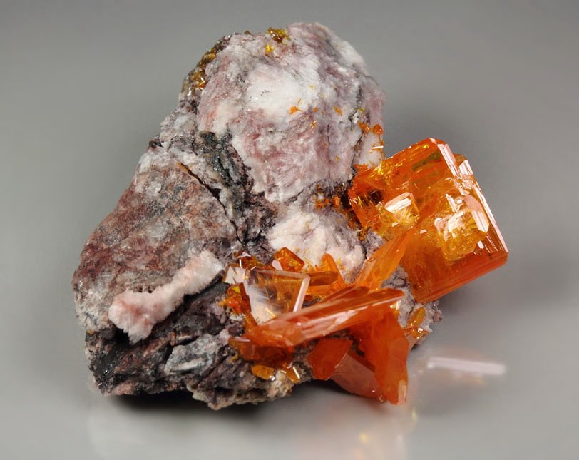 WULFENITE