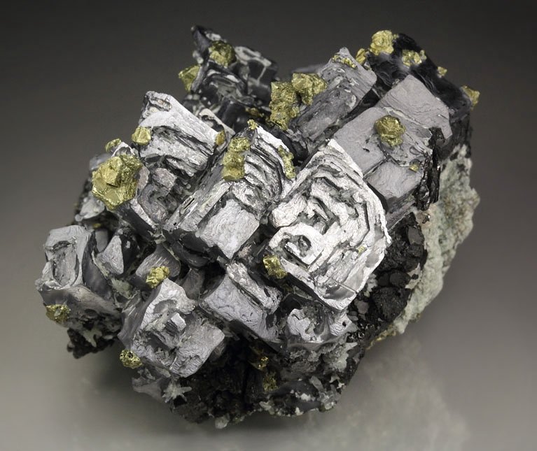 new find - skeletal GALENA, CHALCOPYRITE, QUARTZ, SPHALERITE