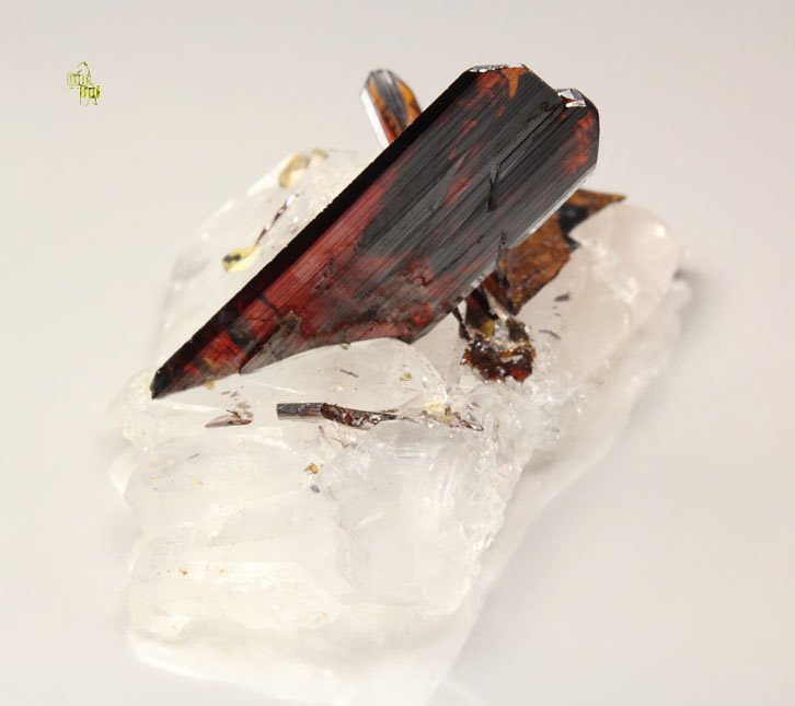 BROOKITE, QUARTZ