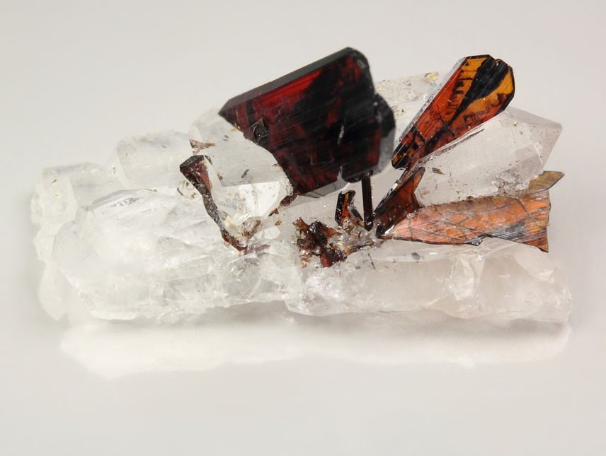 BROOKITE, QUARTZ