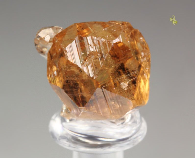 gem GARNET var. GROSSULAR