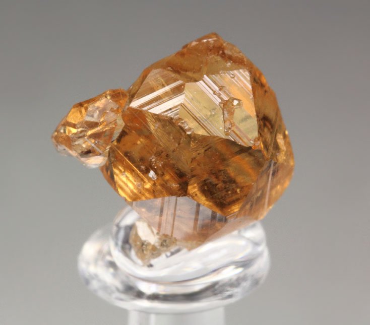 gem GARNET var. GROSSULAR