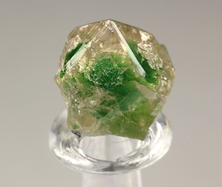 gem GARNET var. GROSSULAR with GREEN CHROMIAN PHANTOM