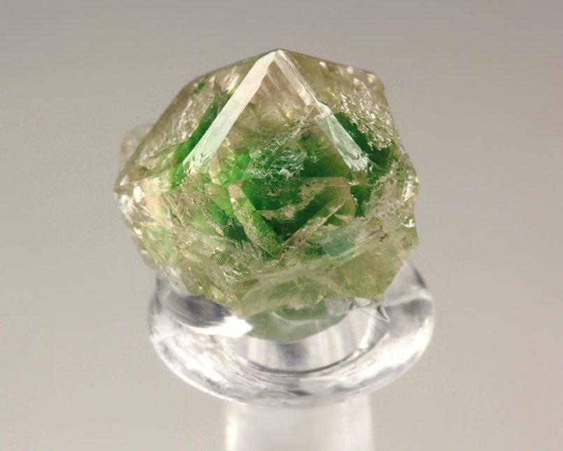 gem GARNET var. GROSSULAR with GREEN CHROMIAN PHANTOM