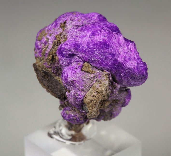 crystallized SUGILITE