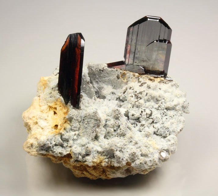 BROOKITE