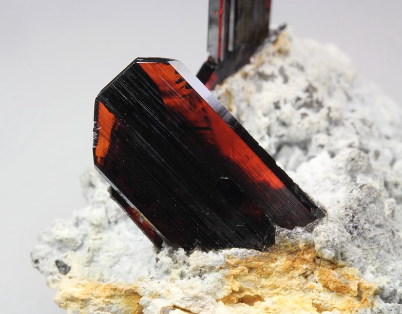 BROOKITE