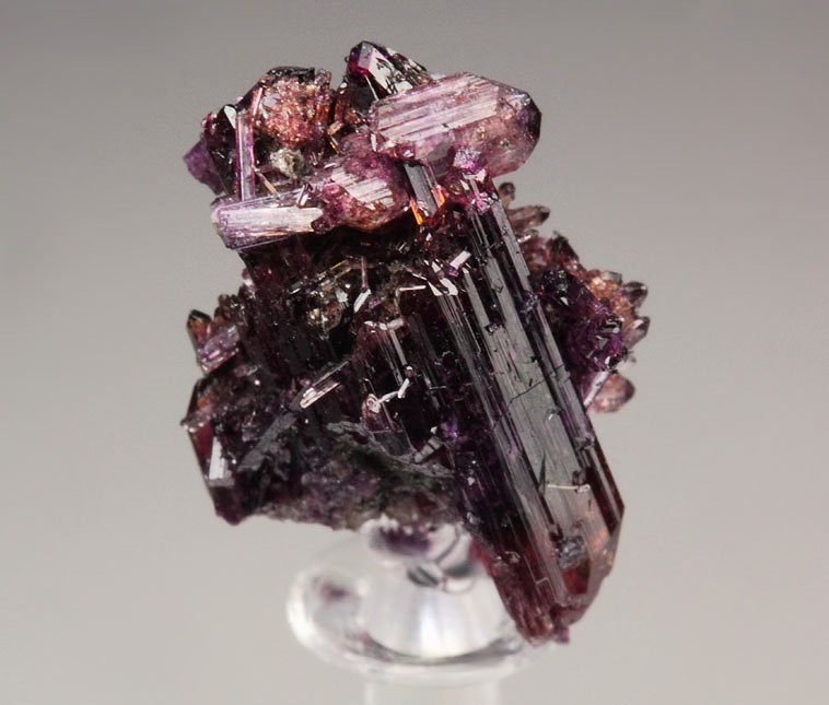 bi-terminated VESUVIANITE var. MANGANOAN