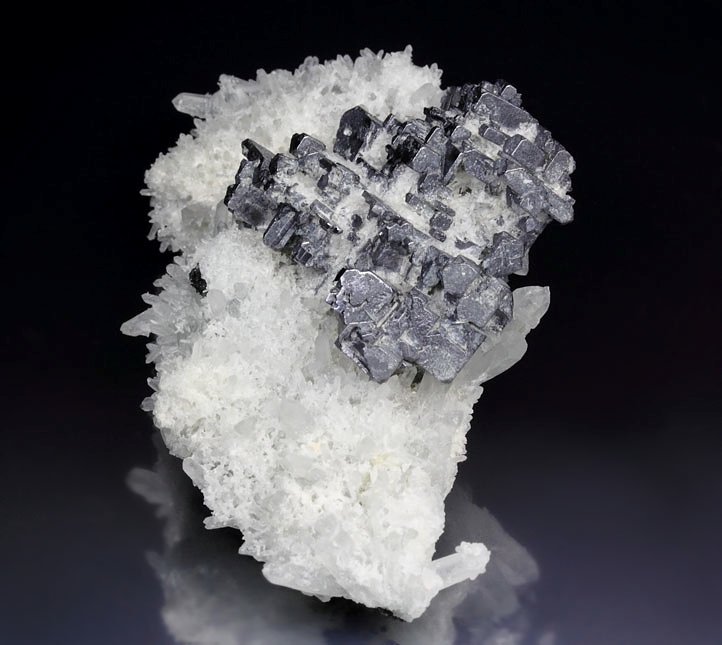 skeletal GALENA, QUARTZ