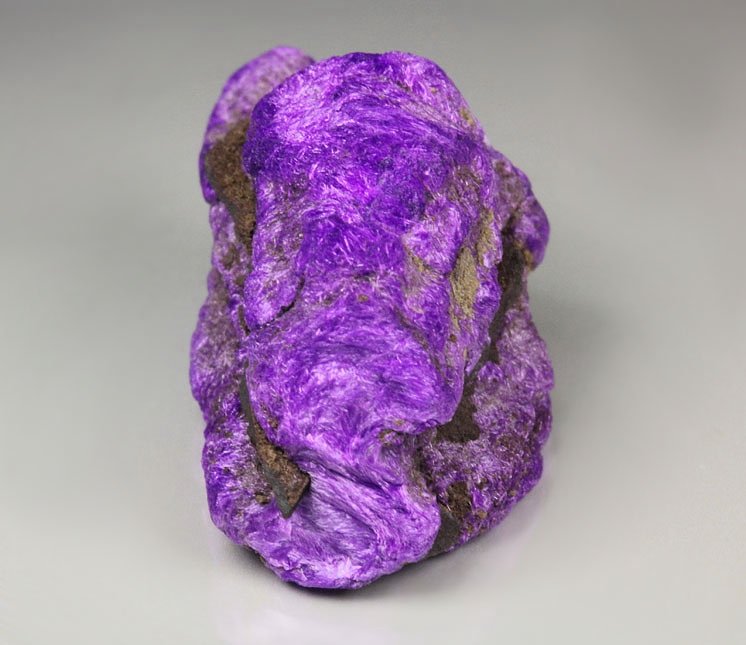 crystallized SUGILITE