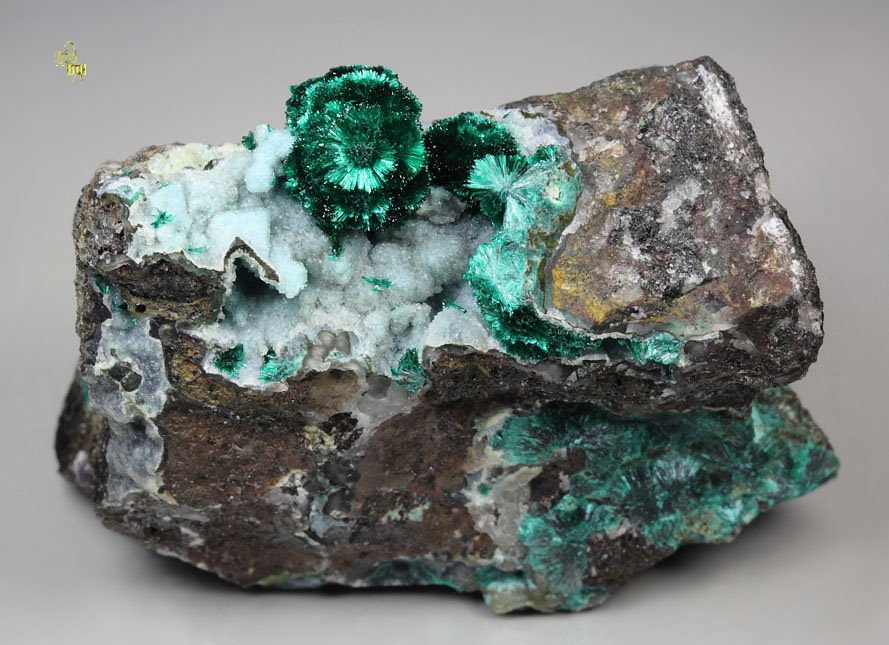 BROCHANTITE, CHALCEDONY, CHRYSOCOLLA