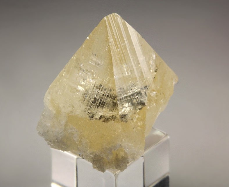 gem POWELLITE