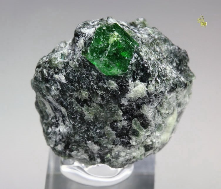 GARNET var. ANDRADITE var. DEMANTOID