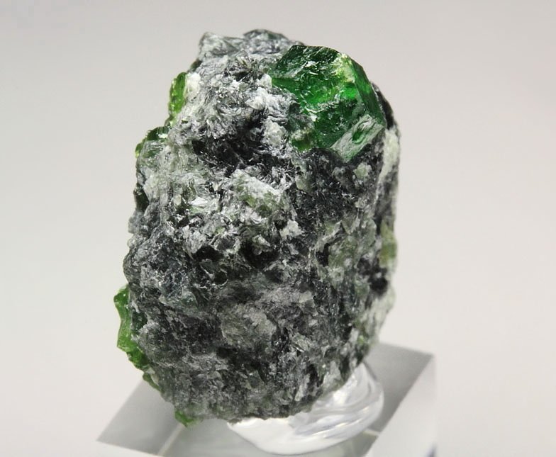 GARNET var. ANDRADITE var. DEMANTOID