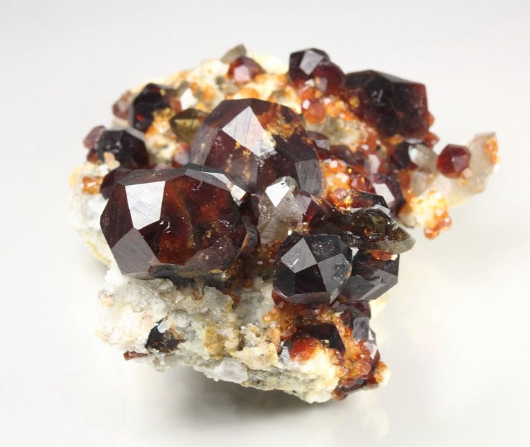 gemmy GARNET var. SPESSARTINE, QUARTZ var. SMOKY