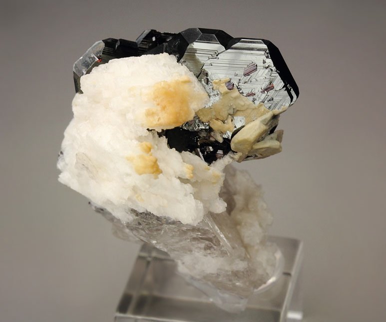 HEMATITE, RUTILE, ALBITE, QUARTZ