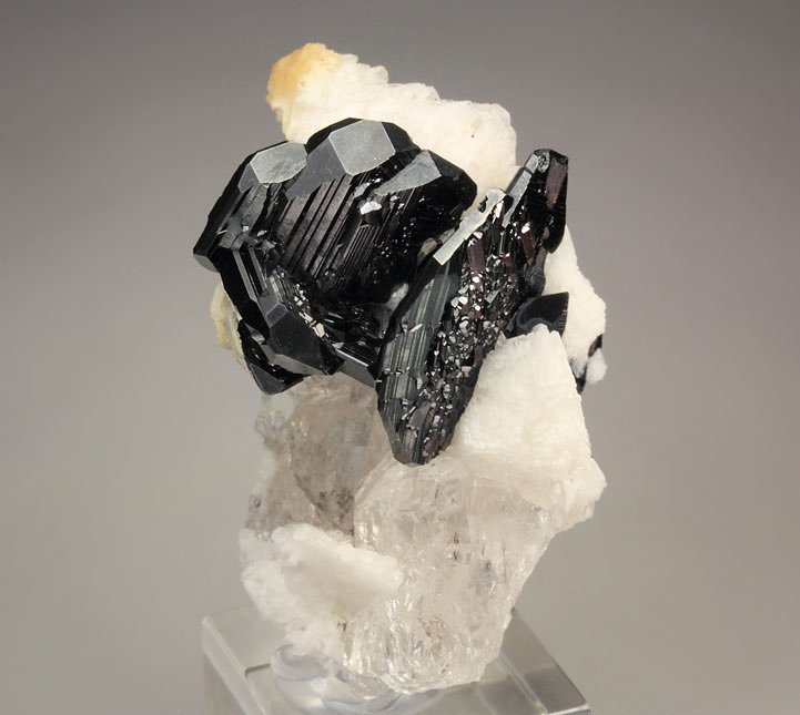 HEMATITE, RUTILE, ALBITE, QUARTZ