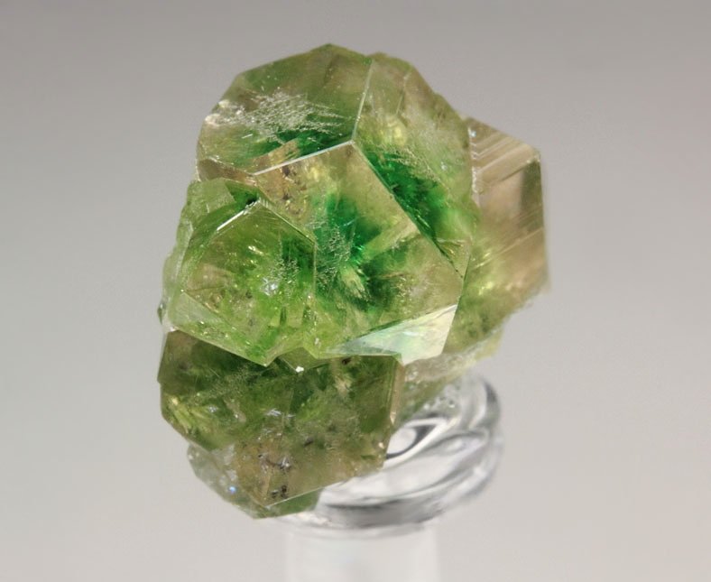 gem GARNET var. GROSSULAR with GREEN CHROMIAN PHANTOMS