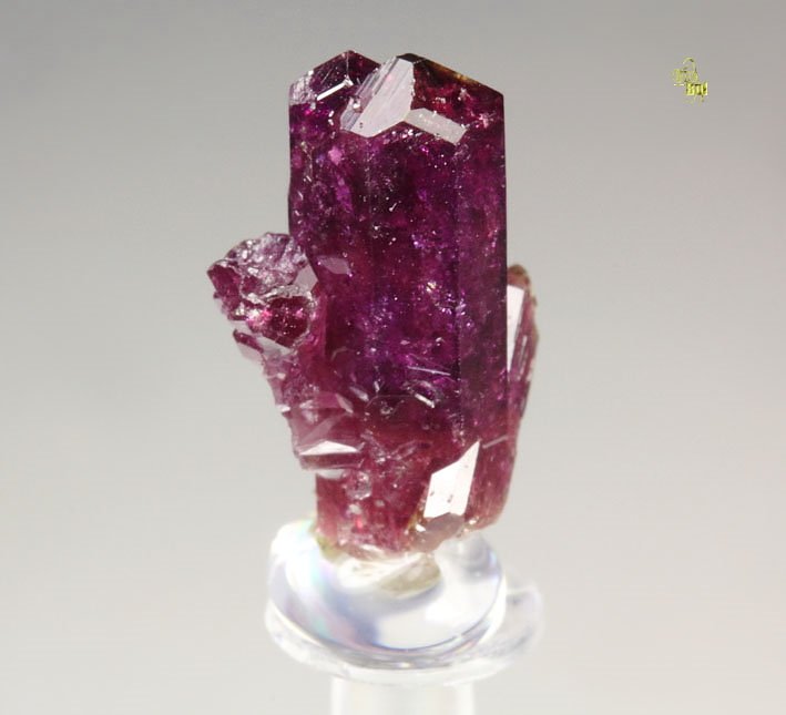 VESUVIANITE var. MANGANOAN