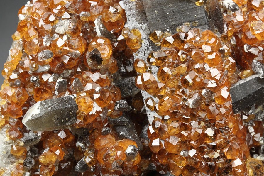 gem GARNET var. SPESSARTINE, QUARTZ var. SMOKY