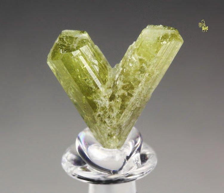 CHRYSOBERYL twinned