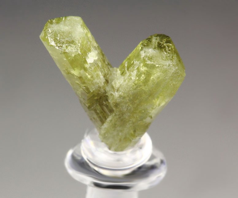 CHRYSOBERYL twinned