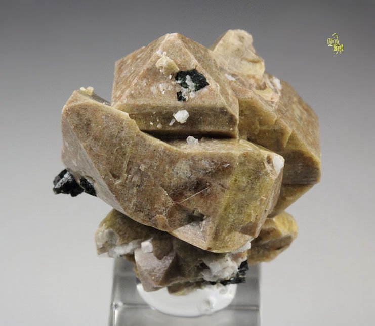 ZIRCON, AEGIRINE, ALBITE