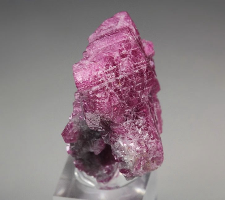 CORUNDUM var. RUBY