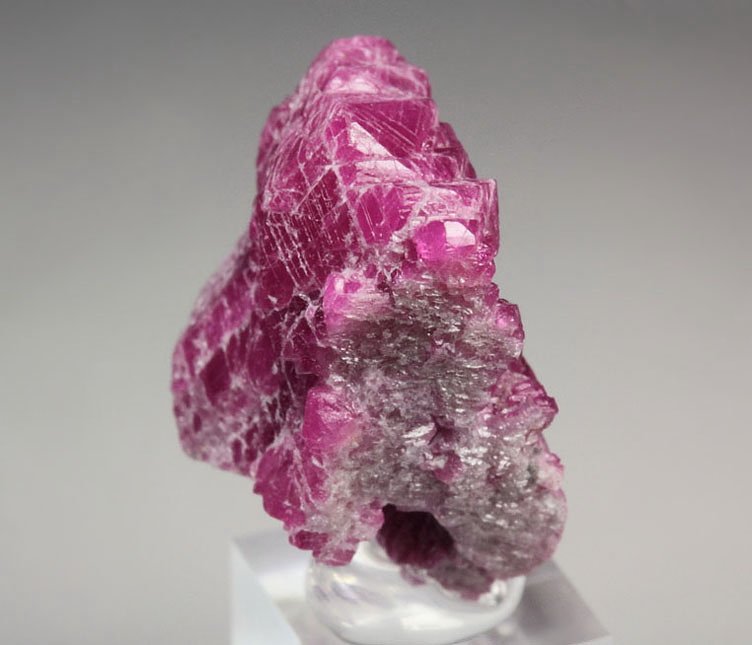 CORUNDUM var. RUBY