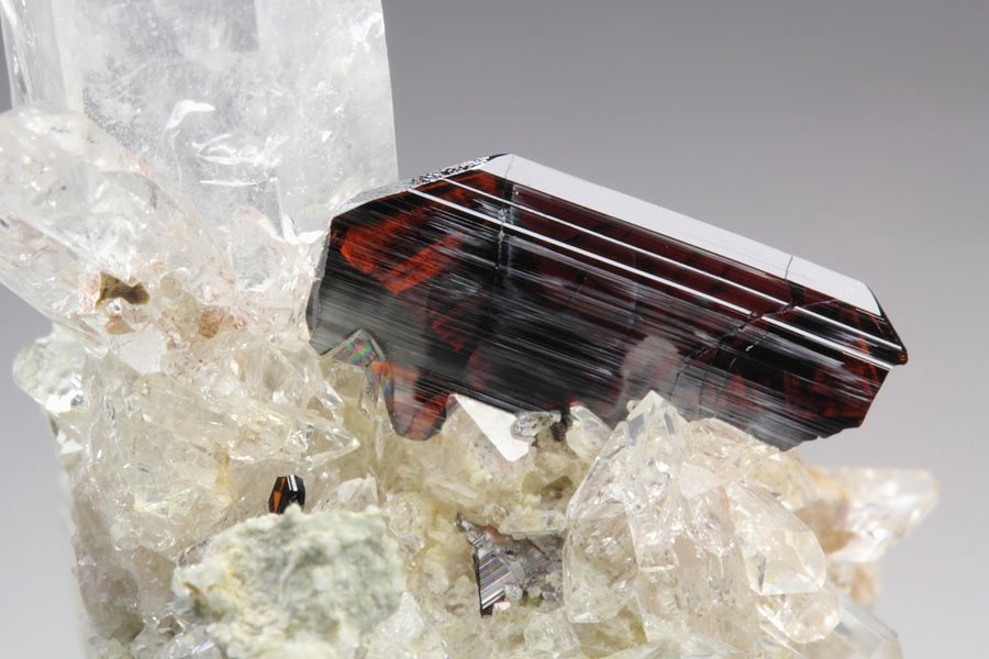 BROOKITE, QUARTZ