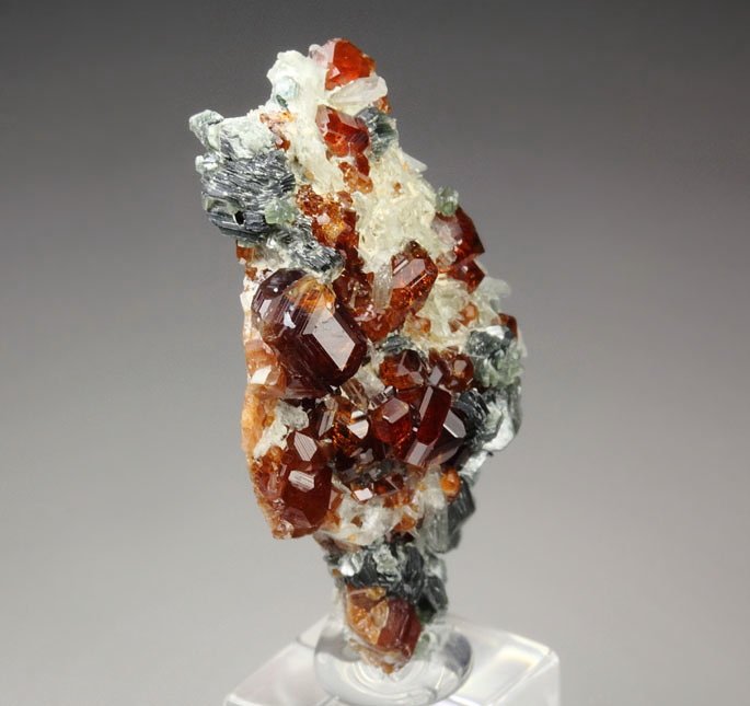 gem GARNET var. HESSONITE, DIOPSIDE, CLINOCHLORE