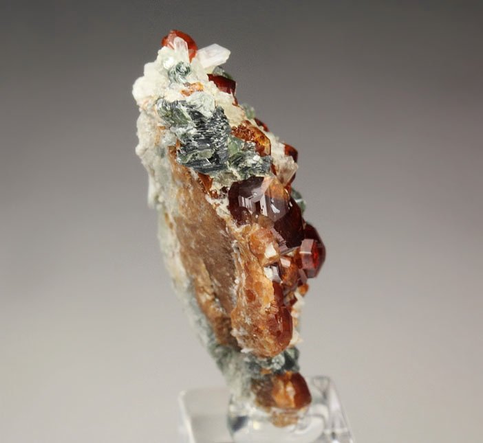 gem GARNET var. HESSONITE, DIOPSIDE, CLINOCHLORE