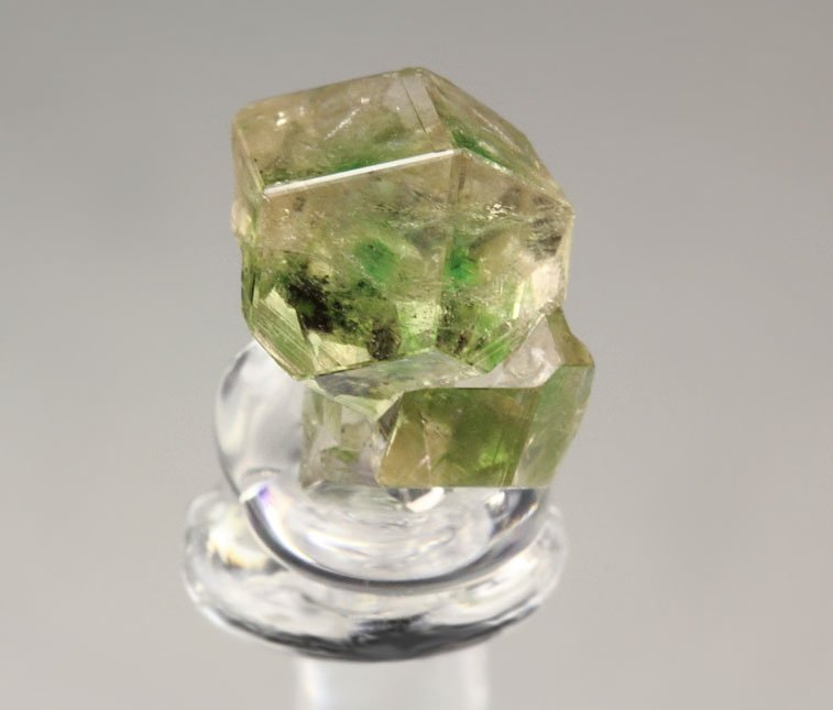 gem GARNET var. GROSSULAR with GREEN CHROMIAN PHANTOMS