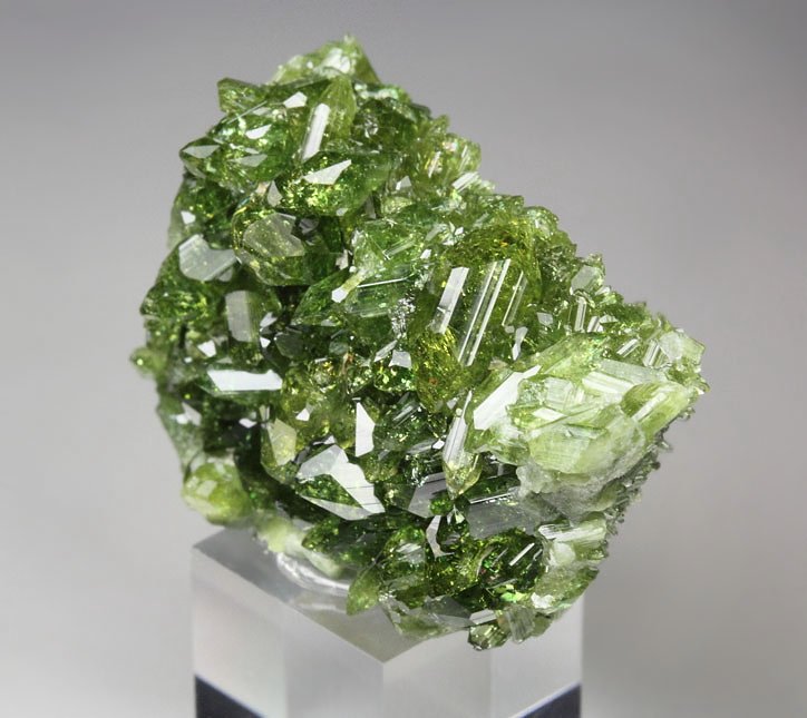 gem VESUVIANITE