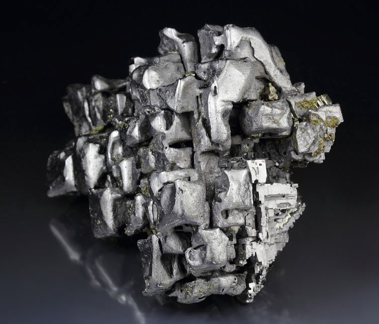 skeletal GALENA, CHALCOPYRITE, PYRITE