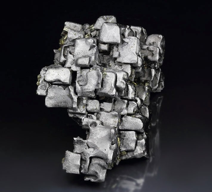 skeletal GALENA, CHALCOPYRITE, PYRITE