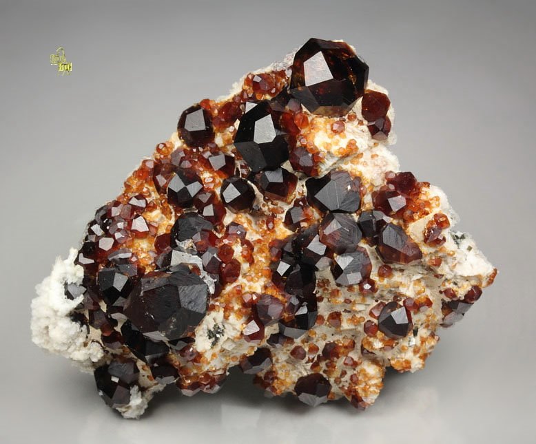 gemmy GARNET var. SPESSARTINE