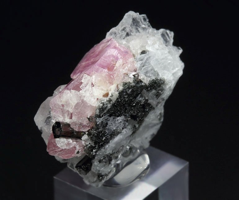 PEZZOTTAITE, TOURMALINE var. ELBAITE, ALBITE var. CLEAVELANDITE