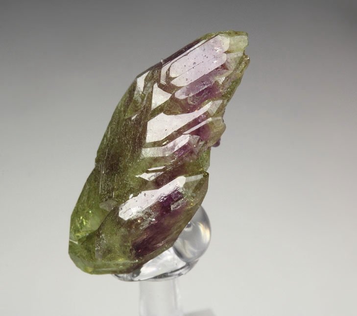 bi-terminated VESUVIANITE bi-color