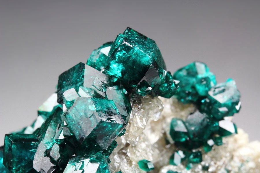 gemmy DIOPTASE, CALCITE