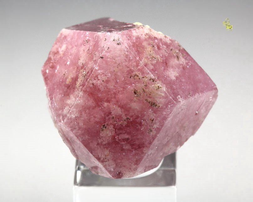 GARNET var. GROSSULAR