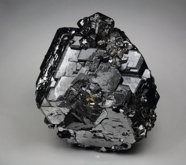 GARNET var. ANDRADITE var. MELANITE