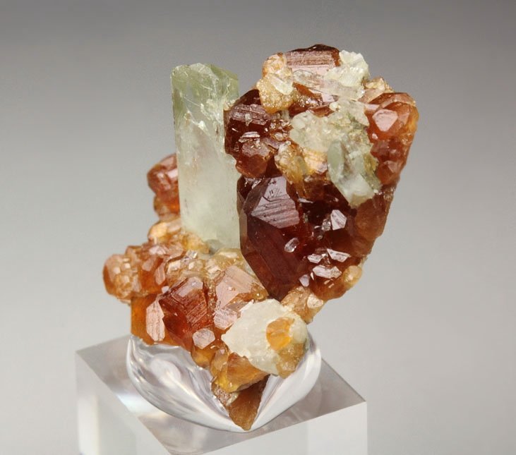 gem GARNET var. HESSONITE, DIOPSIDE