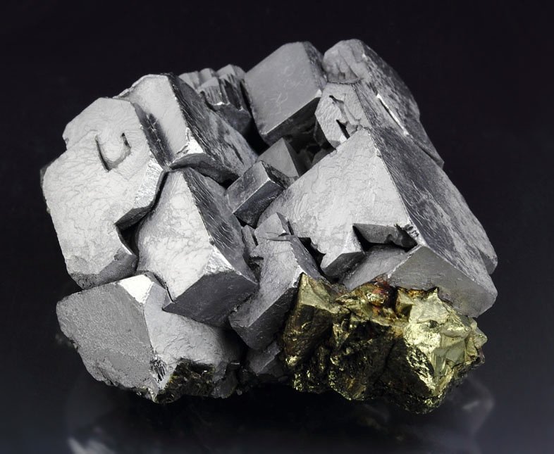 skeletal GALENA, CHALCOPYRITE, SPHALERITE