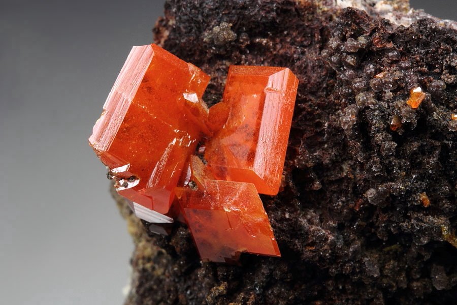 WULFENITE