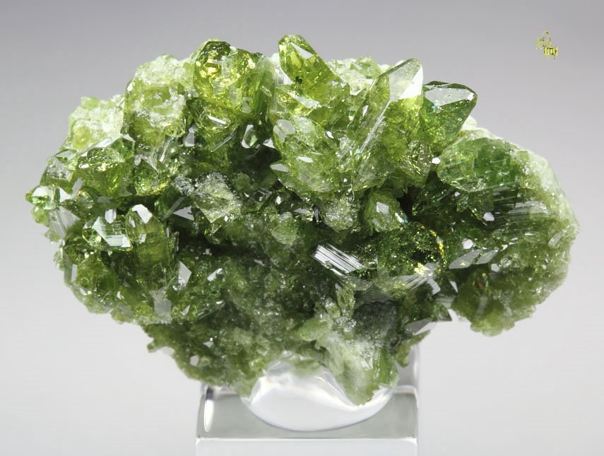 gem VESUVIANITE