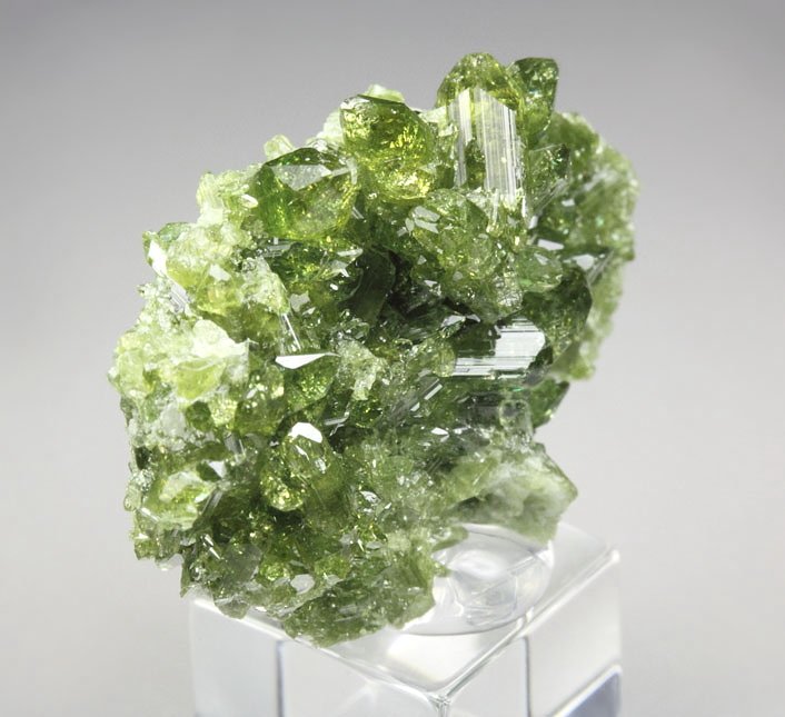 gem VESUVIANITE