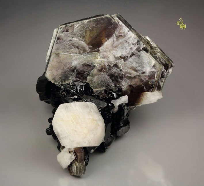 MUSCOVITE, TOURMALINE, ALBITE