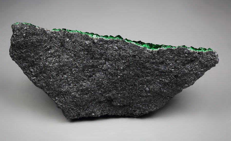 GARNET var. UVAROVITE