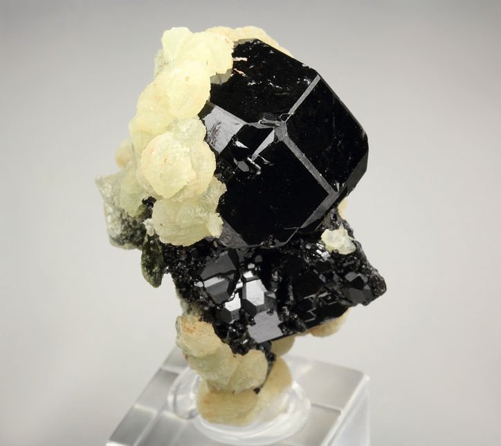 GARNET var. ANDRADITE var. MELANITE, PREHNITE